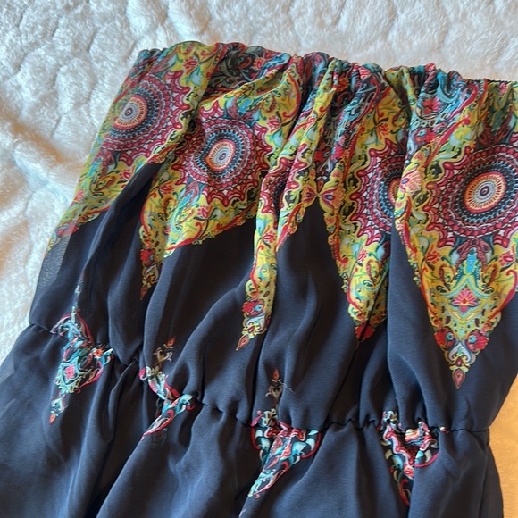 Beautiful strapless dress with attached short slip inside - Picture 3 of 3